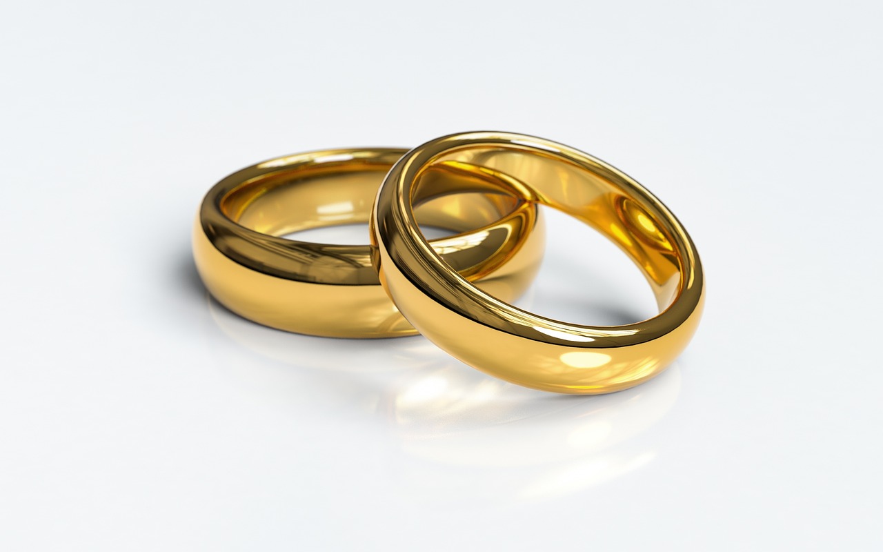 恋愛アプリで結婚したいならどれを女性が選ぶべき？